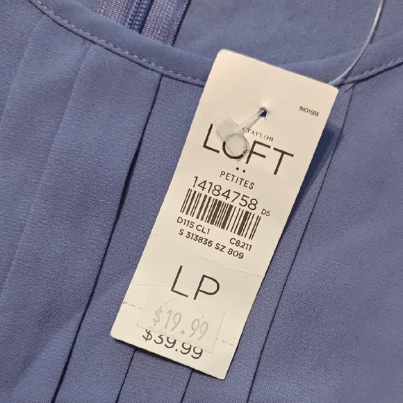 NWT LOFT Women's Pleated Blue Blouse - Picture 6 of 9